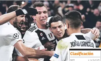  ??  ?? UNIÓN. Cristiano Ronaldo celebra con sus compañeros su décimo tanto de la campaña.