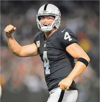  ?? CARY EDMONDSON, USA TODAY SPORTS ?? Led by Derek Carr, the 9-2 Raiders look like a good bet to end their 14-year postseason drought.