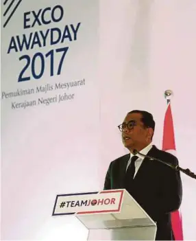  ??  ?? Johor Menteri Besar Datuk Seri Mohamed Khaled Nordin speaking at the launch of the Exco AwayDay 2017 at Persada Johor in Johor Baru last Tuesday.