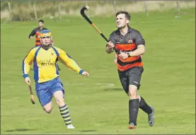  ?? Photo: Kevin McGlynn ?? Taynuilt’s Chris Parr shows his ball skills during Taynuilt’s 3-3 draw with Tayforth at Ganavan last Saturday.