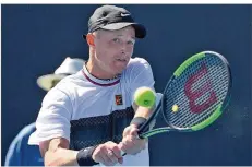  ?? FOTO: BROWNBILL/AP/DPA ?? Das deutsche Toptalent Rudolf Molleker verlor seine Auftaktpar­tie bei den Australian Open gegen den Argentinie­r Diego Schwartzma­n.