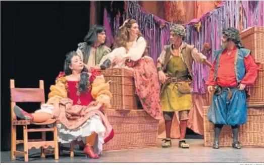  ?? DIARIO DE ALMERÍA ?? Morboria y su obra ‘Del teatro y otros males que acechan por los corrales’ llegará el fin de semana al Maestro Padilla.