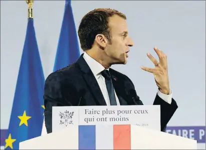  ?? MICHEL EULER / POOL / EFE ?? Emmanuel Macron, durante su discurso de ayer en el Museo del Hombre de París