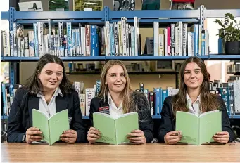  ?? ANDY MACDONALD/STUFF ?? The mental health journal It Matters, developed by New Plymouth Girls’ High School students Charli Moss, Pearl Lauderdale-smith and Hannah Taylor, has quotes, activities and spaces to write in.