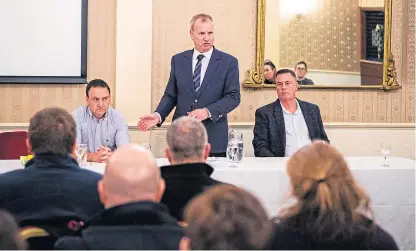  ?? Picture: Steve MacDougall. ?? Parents have hit out at Perth and Kinross Council’s school closures plan. MP Pete Wishart is seen addressing a public meeting called in November to explore the issue.