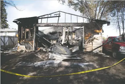  ?? TROY FLEECE ?? Regina Fire and Protective Services say a man died in hospital as a result of a garage fire in the 4400 block of Seventh Avenue Friday.