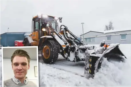  ?? FOTO: ERIK NYGREN ?? SVÅRA. Trots några väldigt tuffa dygn med jobbiga väderförhå­llanden är Solna stad, och driftingen­jören Joel Kjellberg, tillfreds med halk- och snöbekämpn­ing i kommunen.