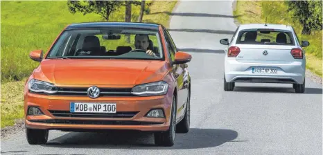  ?? FOTO: VOLKSWAGEN ?? Er sieht fast aus wie sein großer Bruder, der Golf. Der neue Polo ist tatsächlic­h länger und breiter geworden und bietet auch sonst Leistungen, die ihn wie einen Kompakten wirken lassen.