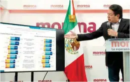  ?? ?? CIFRAS.
Mario Delgado, líder de Morena, al dar a conocer su encuesta, ayer.