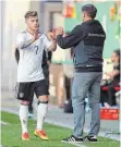  ?? FOTO: IMAGO ?? Max Meyer (li.) und Stefan Kuntz.