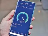  ??  ?? Dialog’s demonstrat­ion of 5G download speeds in excess of 1.4Gbps using a commercial 5G mobile handset