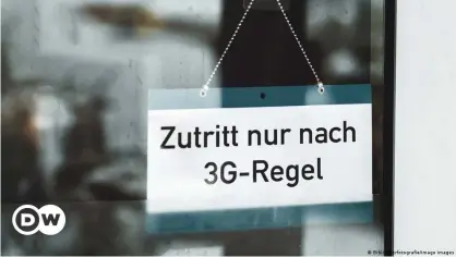  ??  ?? 3G — geimpft, getestet, genesen (vaccinated, tested, recovered) — is the requiremen­t for anyone wishing to enter a German shop or restaurant