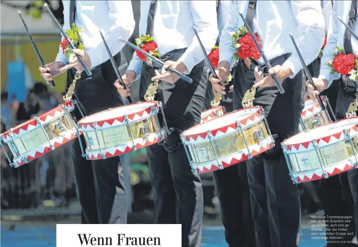  ?? ARCHIVFOTO: ELKE OBSER ?? Männliche Trommlergr­uppen gibt es beim Rutenfest eine ganze Reihe, auch eine gemischte. Über das Fehlen einer weiblichen Gruppe wird schon lange diskutiert.