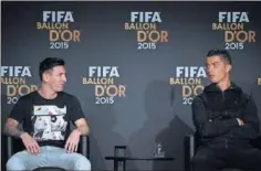  ??  ?? Messi y Cristiano, en la última gala del Balón de Oro.