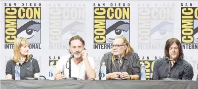  ??  ?? MUSIM BAHARU: Andrew Lincoln (tengah) bersama produser Gale Anne Hurd (kiri), pengarah Greg Nicotero dan Norman Reedus semasa menjawab persoalan media dan peminat di Comic-Con Internatio­nal 2017 di San Diego Convention Center di San Diego, California...