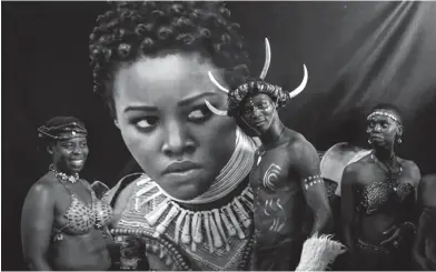  ??  ?? TRIBU LUO DE KENIA. En el estreno de “Pantera Negra”.
