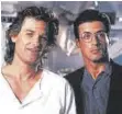  ??  ?? Kurt Russell i Sylvester Stallone en un fotograma de la pel·lícula.