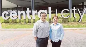  ?? PIC BY OWEE AH CHUN ?? Central I-City mall general manager Carrie Kon (right) and CPN Ventures Sdn Bhd chief operating officer Anthony Dylan at the Central i-City mall in Shah Alam recently.