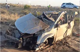  ??  ?? La camioneta quedó totalmente destrozada