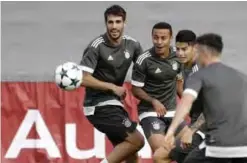  ??  ?? MUNICH: From left, Bayern’s Javi Martinez, Thiago, James Rodriguez and Robert Lewandowsk­i attend a training session in Munich, Germany, yesterday. Munich will face RSC Anderlecht today for a Champions League group B first leg soccer match. — AP