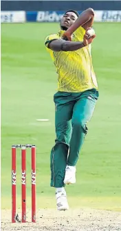  ?? /Lee Warren/Gallo Images ?? On the rise: Lutho Sipamla made a fine debut on Sunday and hopes to play in Wednesday’s final T20.