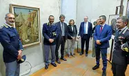  ??  ?? La presentazi­one Le autorità e alcune delle opere