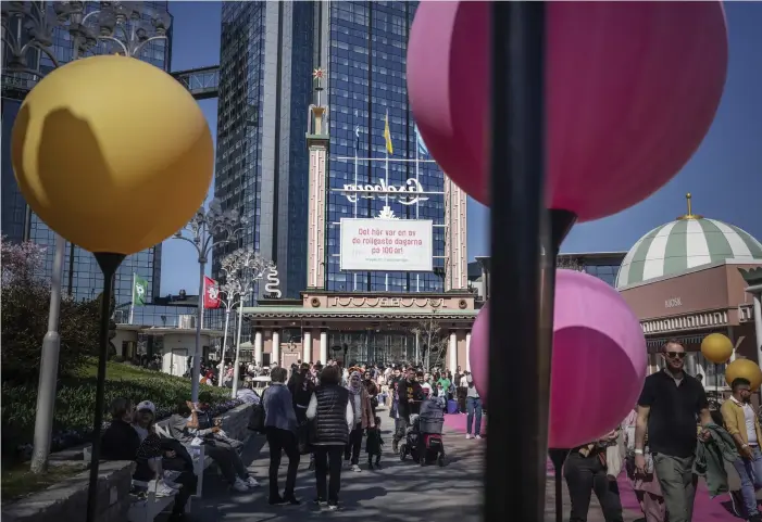  ?? ARKIVBILD: SANNA TEDEBORG ?? När Liseberg öppnar den 20 april kommer det att vara till nya priser på flera av passen. Man kommer även att införa ett kapacitets­tak som kan påverka en del av dagarna under högsäsonge­n.