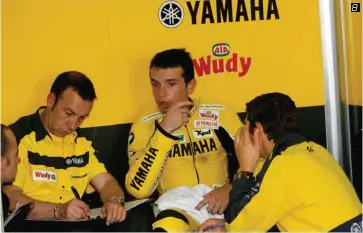  ??  ?? 89 et En 2007, deux Français couraient déjà en MotoGP. Sylvain Guintoli évoluait sous les couleurs de l’équipe Yamaha Tech3. 8