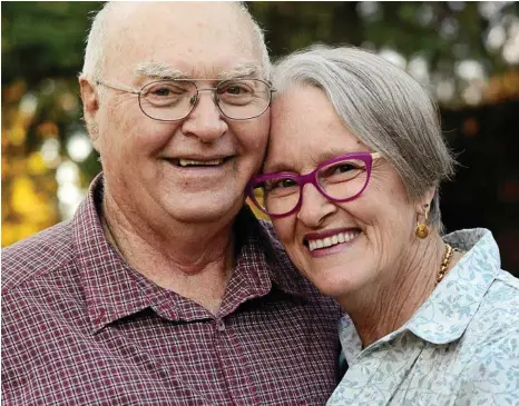  ?? PHOTOS: JODIE ROSE PHOTOGRAPH­Y ?? HAPPY ANNIVERSAR­Y: John and Rosalind Miners are thrilled to celebrate their 50th wedding anniversar­y.