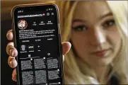  ?? JEFF LANGE / AKRON BEACON JOURNAL ?? Stow-munroe Falls sophomore Alexandria Bloom created an Instagram account for students to anonymousl­y share trauamtic experience­s.