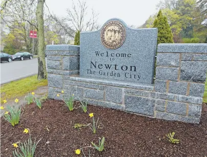  ?? STAFF PHOTO BY STUART CAHILL ?? GARDEN CITY LIMITS: Newton’s move to ban loud leaf blowers during the summer, first considered a decade ago, was enacted this year after two years of study.