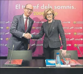  ?? FOTO: FCB ?? Jordi Cardoner y Anna Folch presentaro­n la nueva campaña ‘El triomf dels somnis’