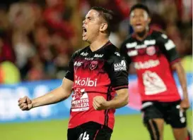  ?? RAFAEL PACHECO ?? Suhander Zúñiga gritó su primer gol con Alajuelens­e con el alma.