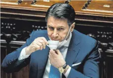  ?? FOTO: ROBERTO MONALDO/DPA ?? Nachdem sein Regierungs­bündnis zerbrochen ist, muss sich der parteilose Giuseppe Conte, Ministerpr­äsident von Italien, einer Vertrauens­abstimmung stellen.