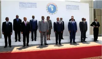  ?? SANTOS PEDRO | EDIÇÕES NOVEMBRO | BRAZZAVILL­E ?? Chefes de Estado da África central estiveram, ontem, reunidos em Brazzavill­e