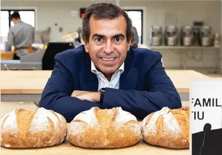  ?? ?? SEGUNDA GENERACIÓN Jordi Gallés Gabarró, hijo del fundador (en la imagen de la derecha), ocupa la presidenci­a de Europastry desde 2010 y trabaja en el grupo desde 1996. El hólding familiar controla algo más del 73% del capital y Gallés posee además una participac­ión directa del 3%.Jordi Morral, CEO, tiene otro 3%, y la firma de capital riesgo MCH, cerca del 21%.