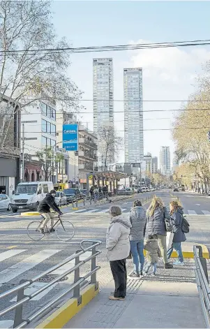  ??  ?? el metrobus Permitió ordenar el tránsito de la zona