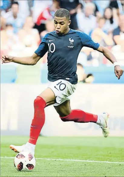  ?? FRANCK FIFE / AFP ?? Kylian Mbappé ha emergido en Rusia, adelantand­o a Messi y Cristiano Ronaldo