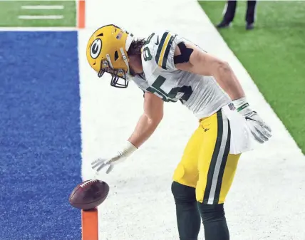  ?? GETTY IMAGES ?? Packers tight end Robert Tonyan has become a key receiver for quarterbac­k Aaron Rodgers. Tonyan has 19 receptions in 20 targets over his last four games.