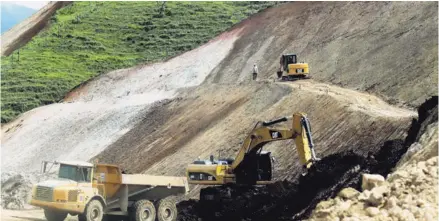  ?? ALoNSo tENorIo ?? Parte de las obras en la construcci­ón del tramo Sifón-La Abundancia.