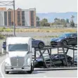  ?? FOTO: BEN MARGOT/DPA ?? Bei Tesla in Kalifornie­n wird wieder ausgeliefe­rt.