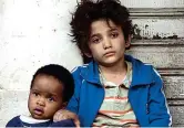  ??  ?? Solitudine
A destra il piccolo Zain Al Rafeea durante le riprese di «Capharnaum» ieri in concorso al Festival di Cannes