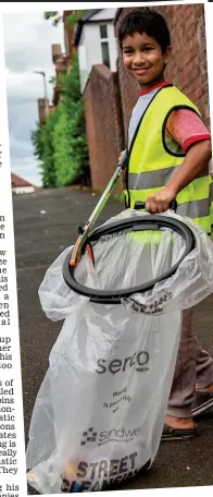  ?? Pictures: SWNS/BRUCE ADAMS ?? Heroes: From left to right, Umar, Joe and Betsy-May show how litter picking is done