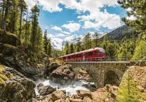  ?? Foto: Rhätische Bahn, Erik Süsskind ?? Mit dem Bernina Express von Chur ins Puschlav und wieder zurück.