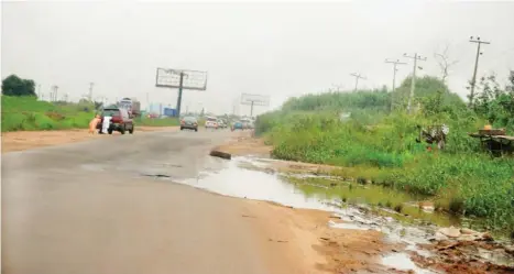  ??  ?? Water log along Lagos/Ibadan Express road, from the Ibadan side of the road.