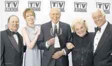  ?? GETTY IMAGES/FILE ?? From left, Larry Matthews, Mary Tyler Moore, Carl Reiner, Rose Marie and Dick Van Dyke at the 2003 TV Land Awards at the Hollywood Palladium.