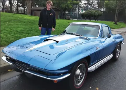  ?? DAVID KRUMBOLTZ — STAFF ?? Dublin's Robert Shahan has owned his 1966Chevro­let Corvette for about 10years and is just its second owner.