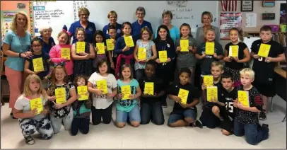  ?? Submitted photo ?? The Altrusa Club of Hot Springs Village recently donated dictionari­es to Tracy Pratt’s third-grade class at Cutter Morning Star Elementary.