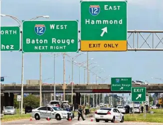  ??  ?? Wieder Waffengewa­lt in den USA: Schwerverl­etzte und Tote bei Schießerei nahe Shoppingce­nter in Baton Rouge