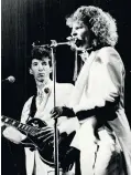  ?? DICK DARRELL TORONTO STAR FILE PHOTO ?? Martha Johnson and Mark Gane perform as part of Martha and the Muffins for 2,300 people at Toronto’s Kingswood Music Theatre in 1984.